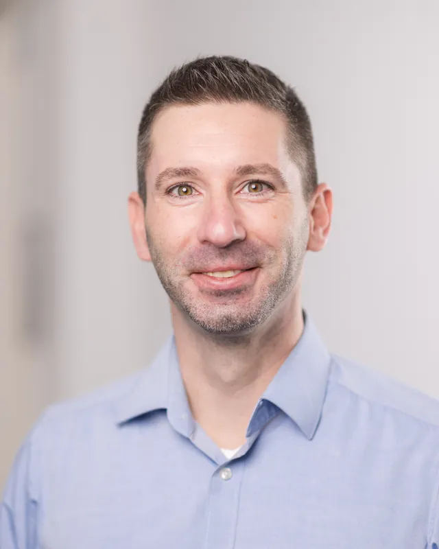 Simon Stangenberg